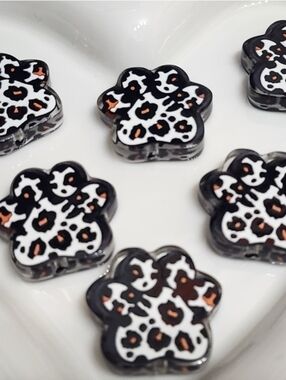 Paw Print Focal Beads 2 Pcs Dogs Cats Jewelry Making Crafts Keychain Phone Chain